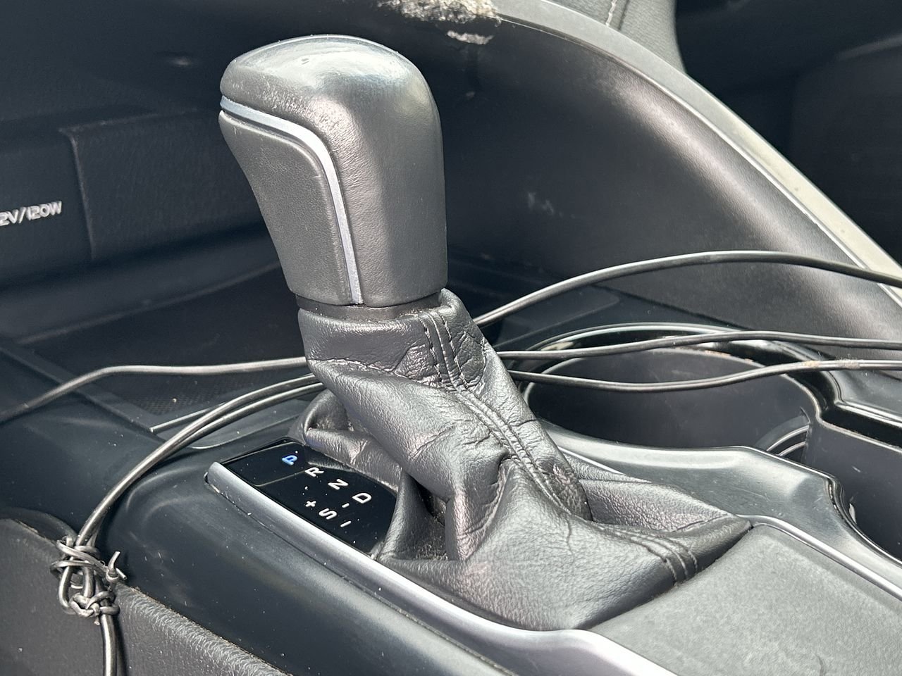 Used 2018 Pre-Dawn Grey Mica Toyota SE image 28