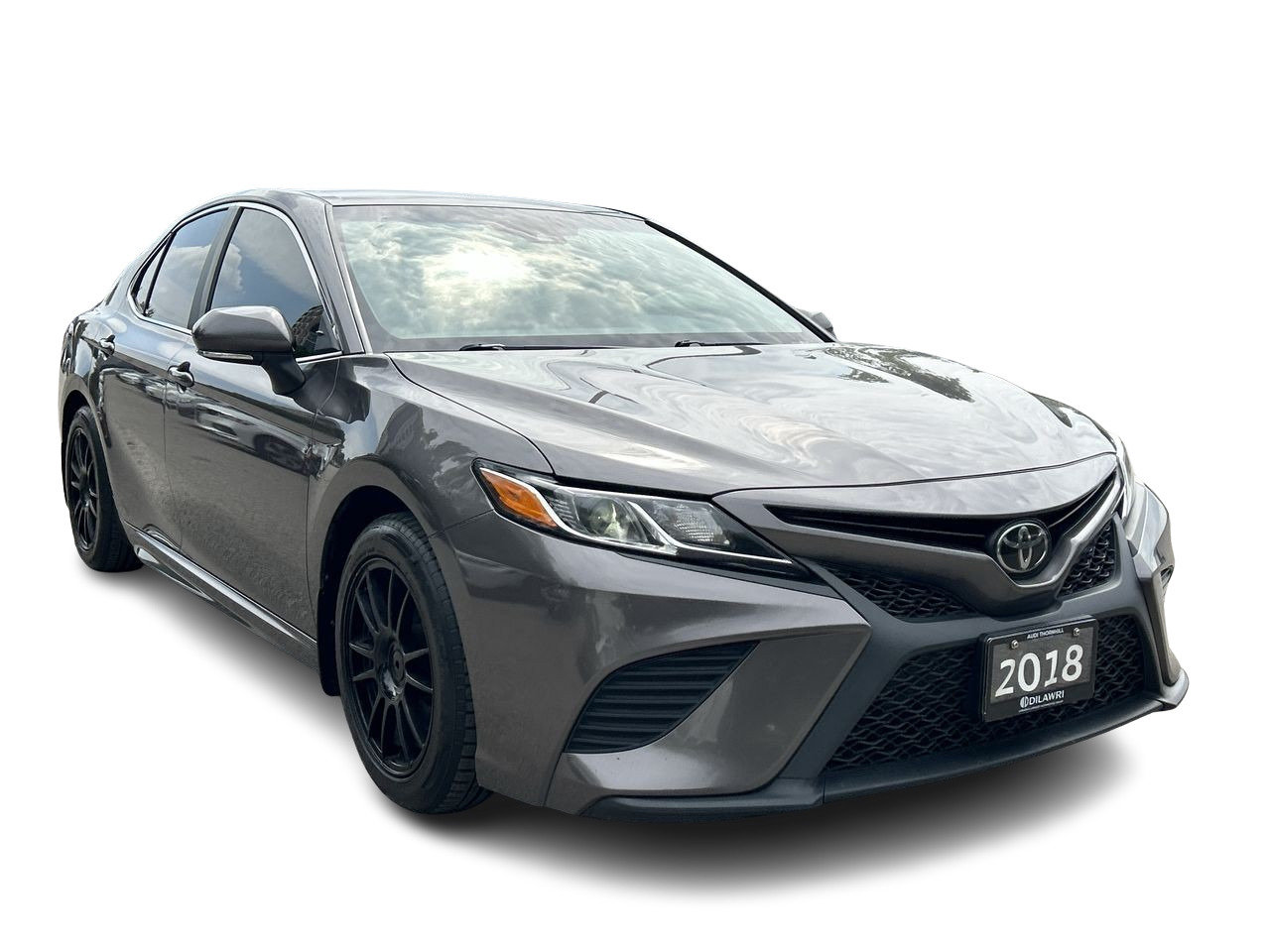 Used 2018 Pre-Dawn Grey Mica Toyota SE image 14