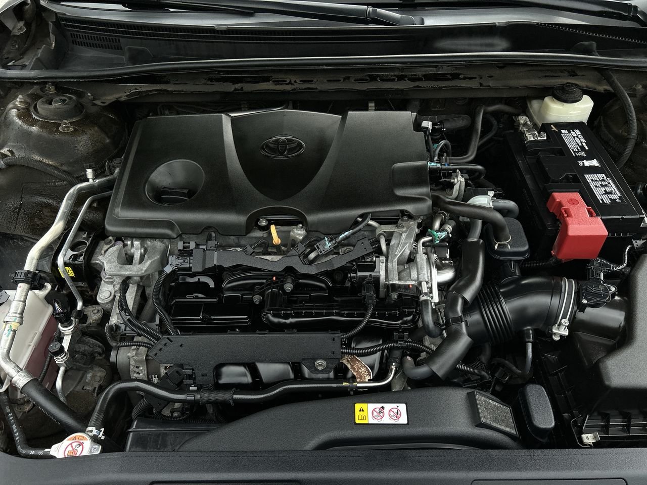 Used 2018 Pre-Dawn Grey Mica Toyota SE image 34