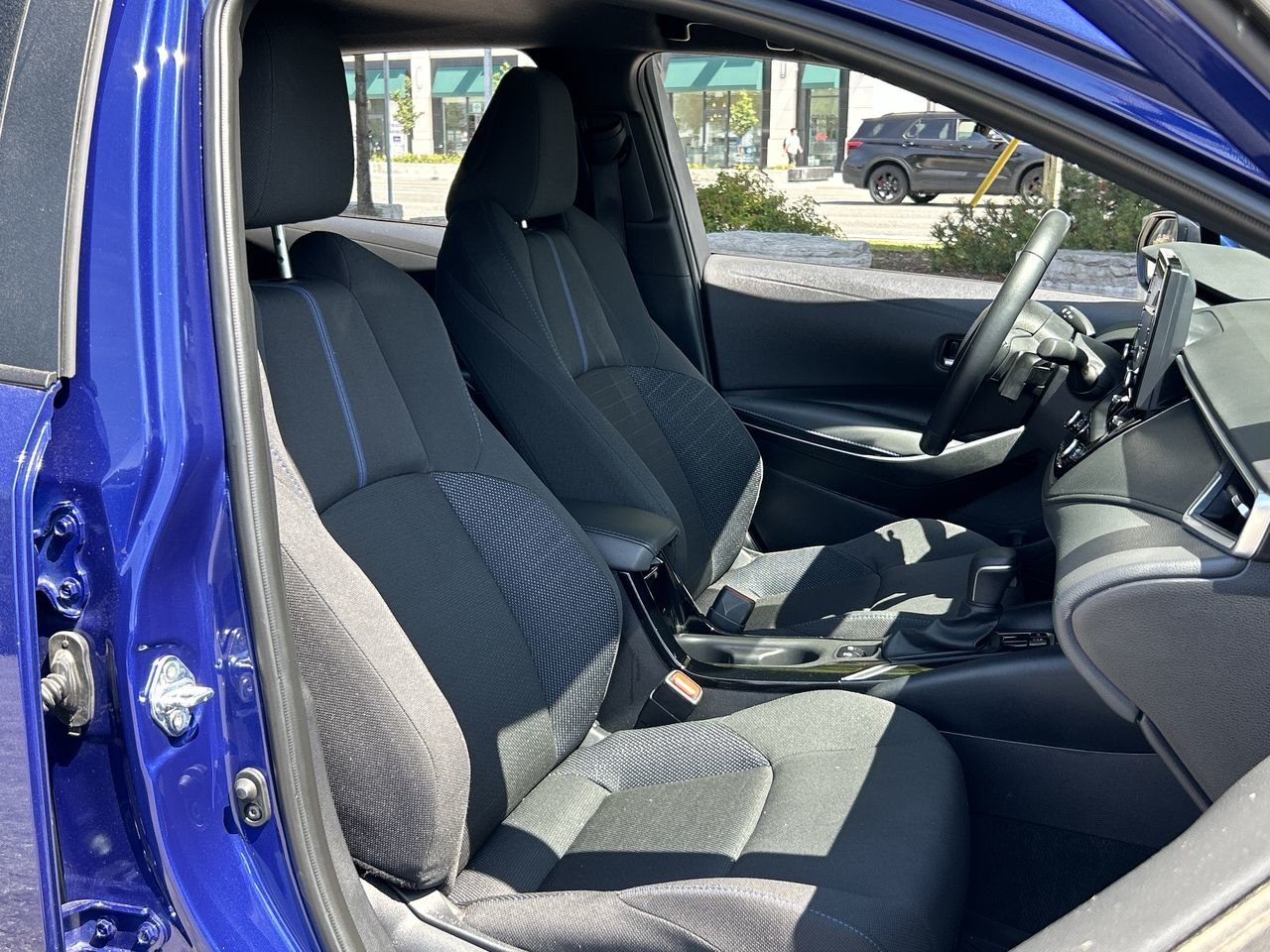 Used 2022 Blue Crush Metallic Toyota SE image 31