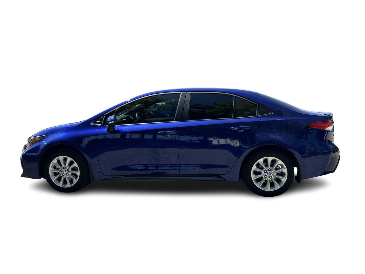 Used 2022 Blue Crush Metallic Toyota SE image 5