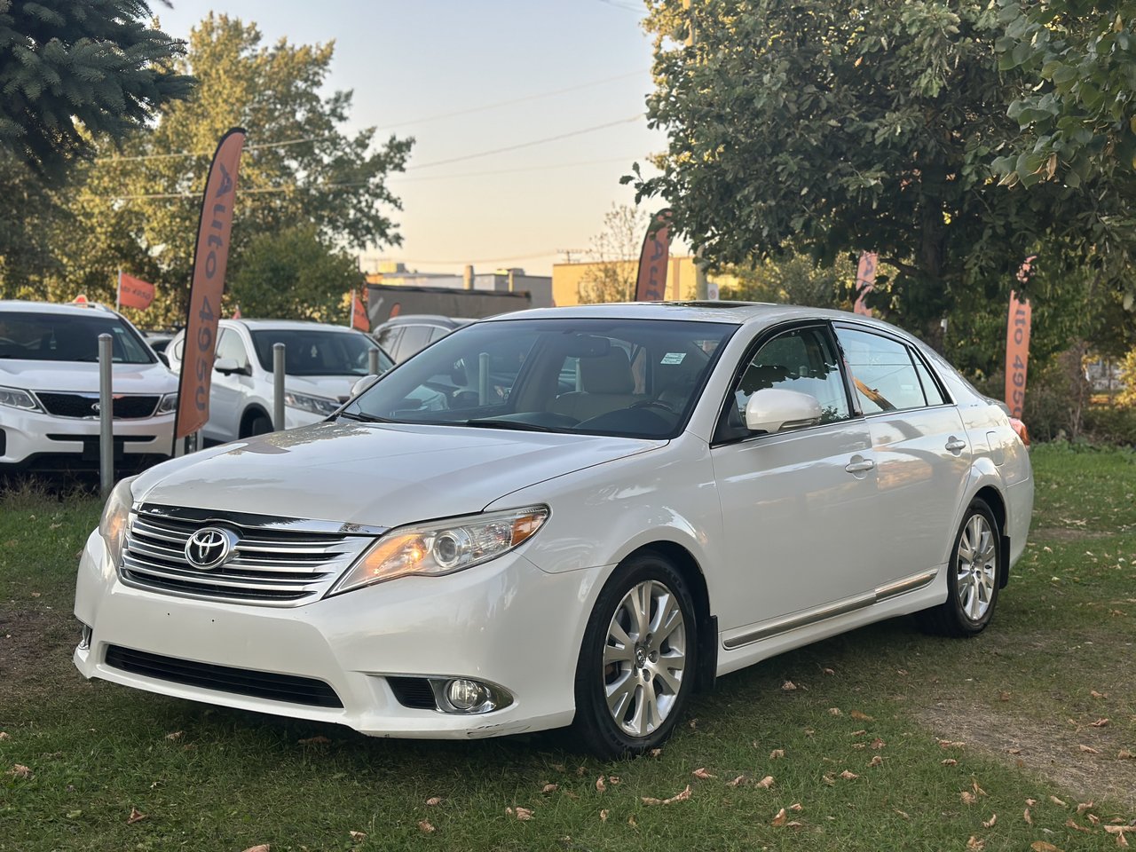 2011 Toyota Avalon XLS