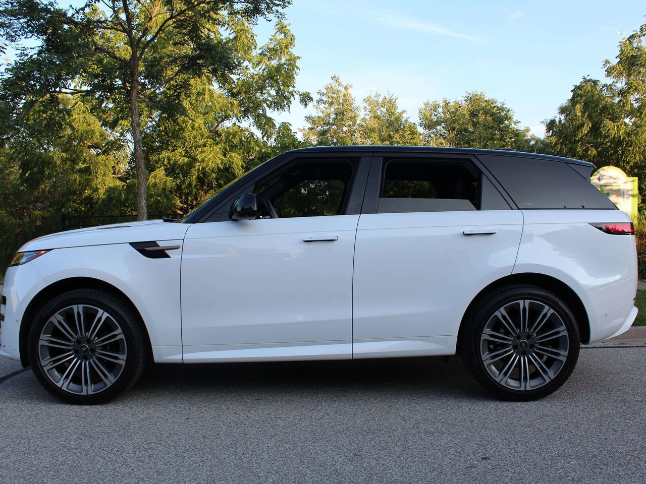 2024 Land Rover Range Rover Sport P400 Dynamic SE AWD