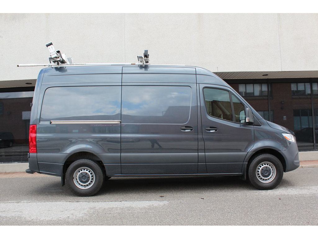 Mercedes-Benz Sprinter Cargo 2500 144 V6 RWD