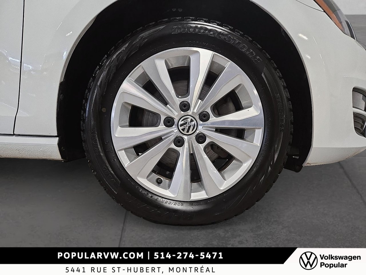 2017 Volkswagen Golf Comfortline Low Kilometer & Sunroof!