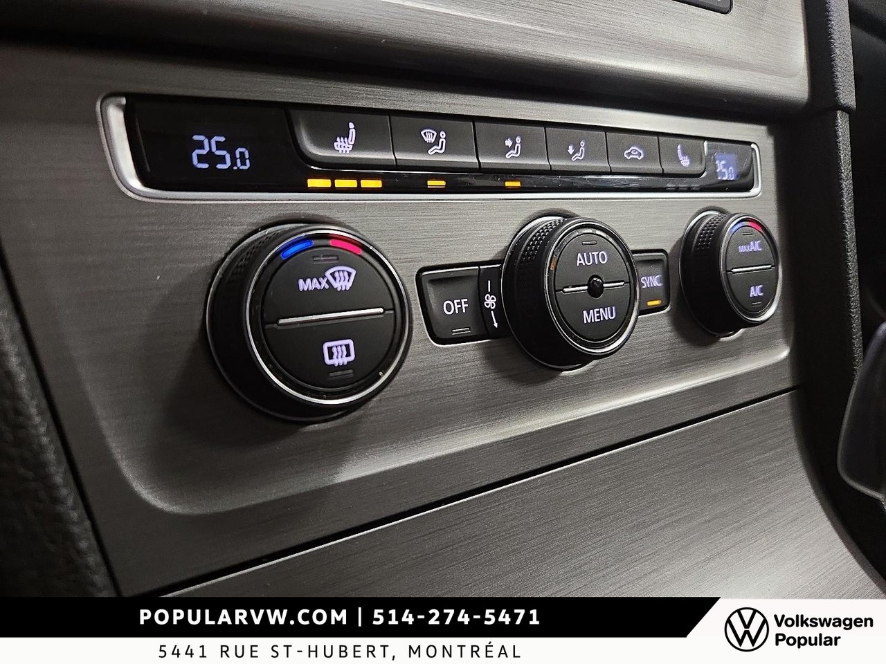 2017 Volkswagen Golf Comfortline Low Kilometer & Sunroof!