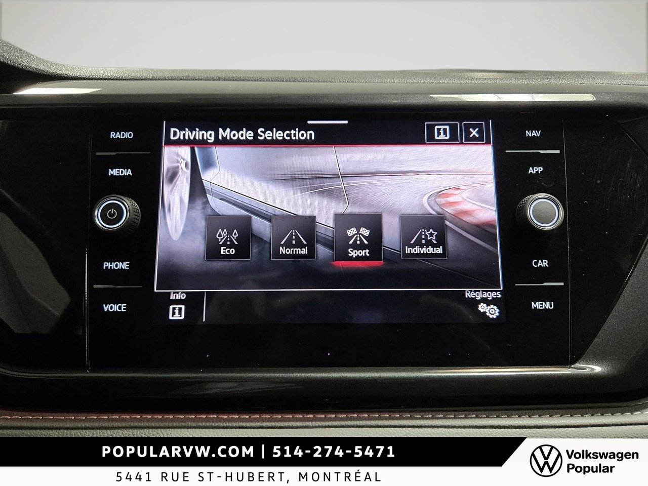 2022 Volkswagen Taos Highline Low Kilometer + Remote Starter!