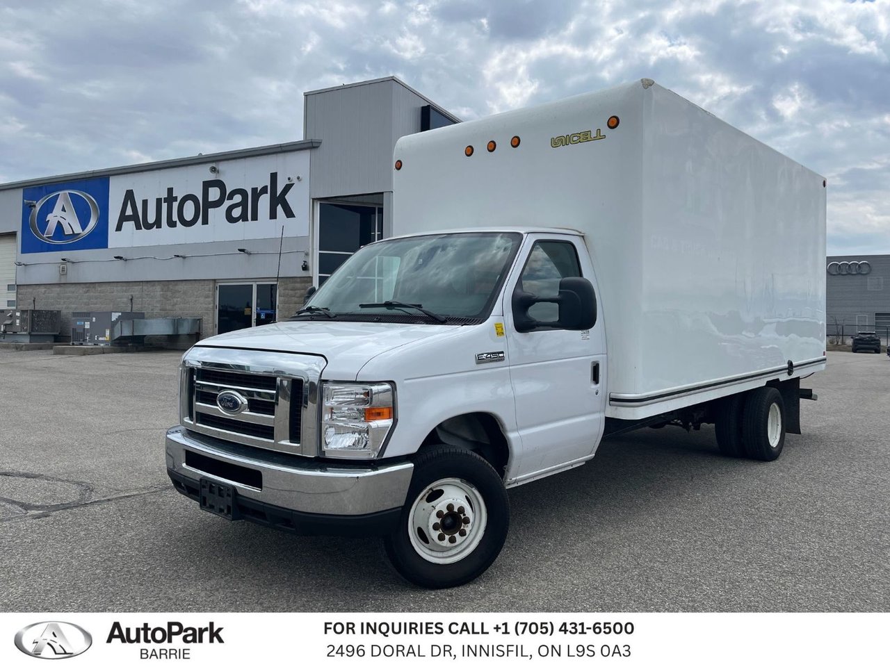Oxford White 2023 Ford E-Series Chassis Pickup Truck Rear-Wheel Drive Automatic