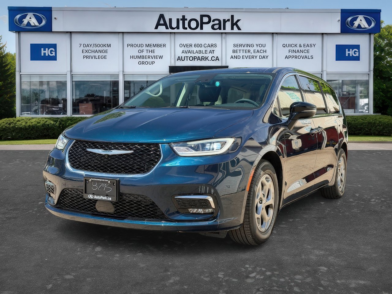 Fathom Blue Pearl 2024 Chrysler Pacifica Limited FWD Minivan Front-Wheel Drive Automatic