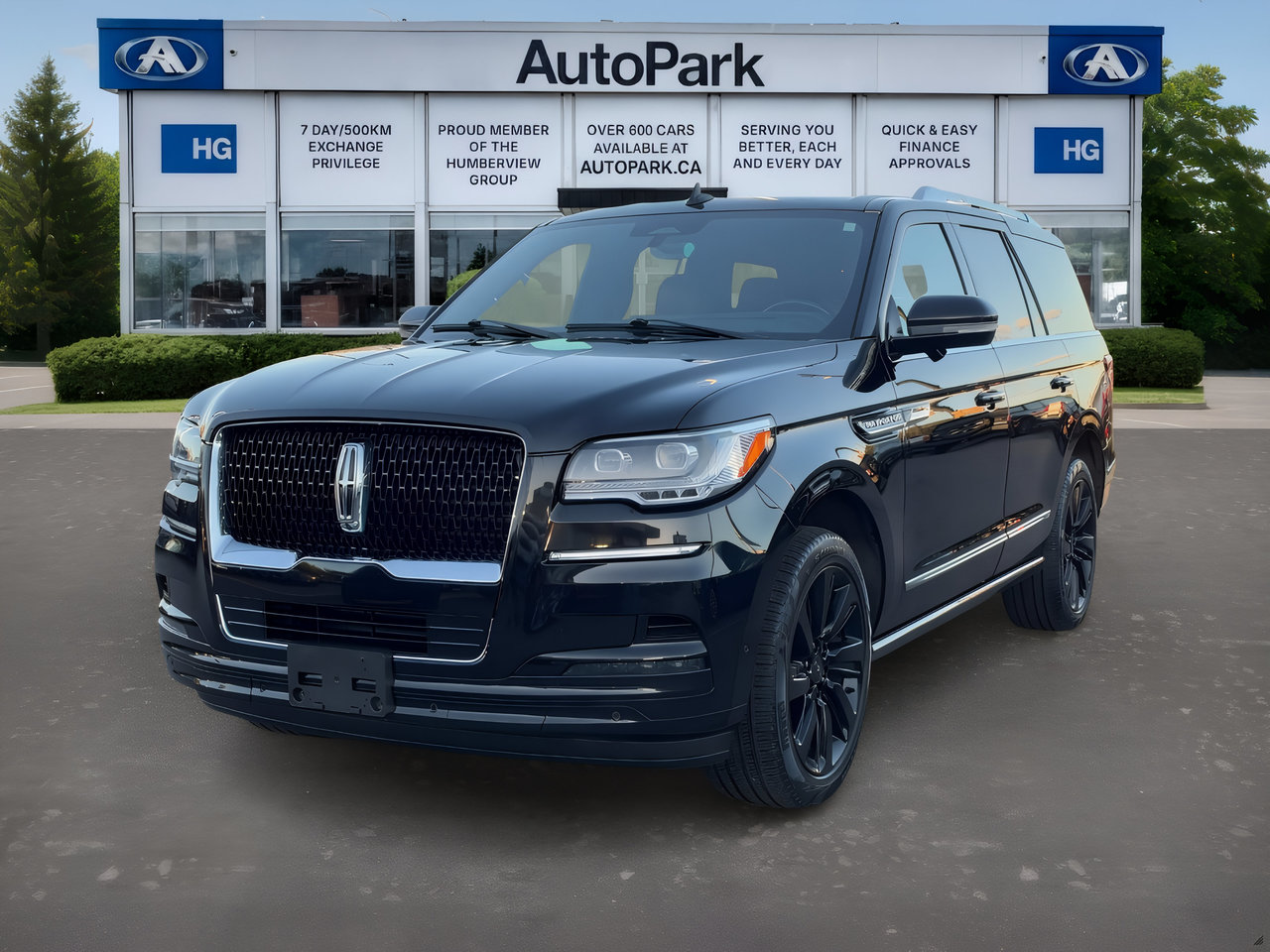 Black 2022 Lincoln Navigator SUV / Crossover Four-Wheel Drive Automatic