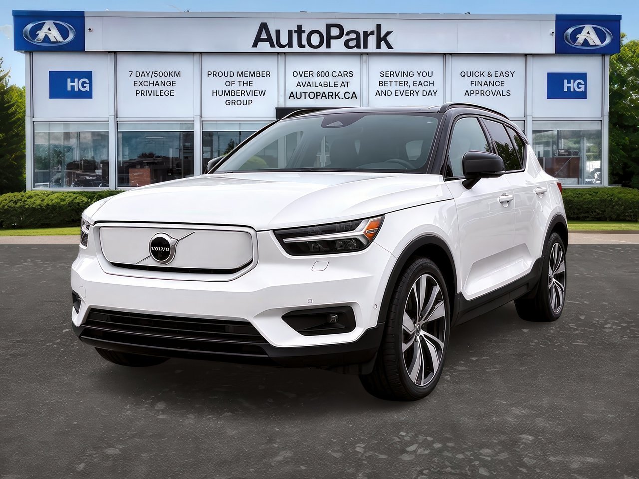 White 2022 Volvo XC40 Recharge Twin Ultimate eAWD SUV / Crossover All-Wheel Drive Automatic