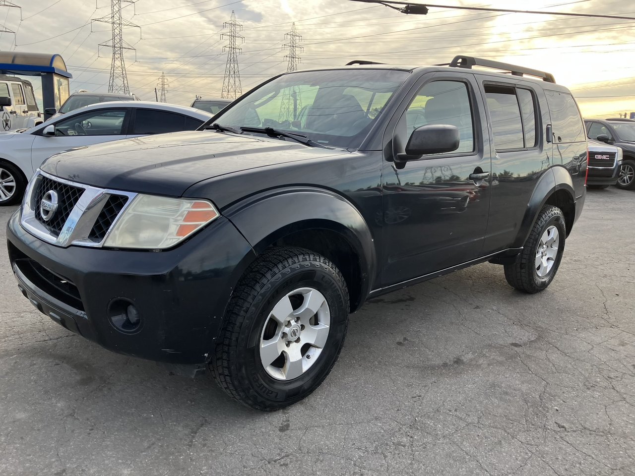 2010 Nissan Pathfinder SUV / Crossover Automatic
