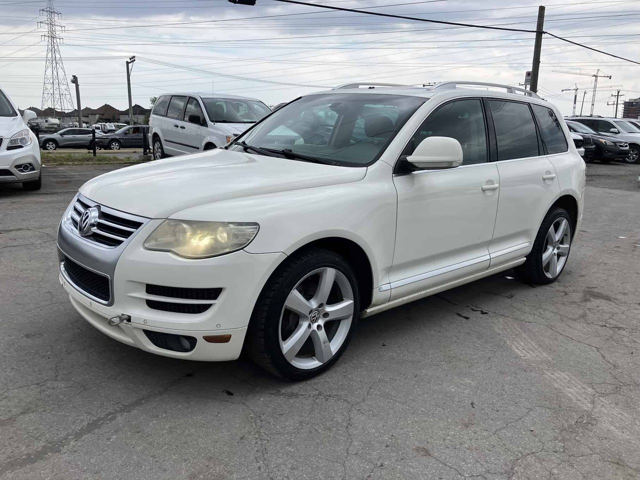  2010 Volkswagen Touareg SUV / Crossover  Automatic