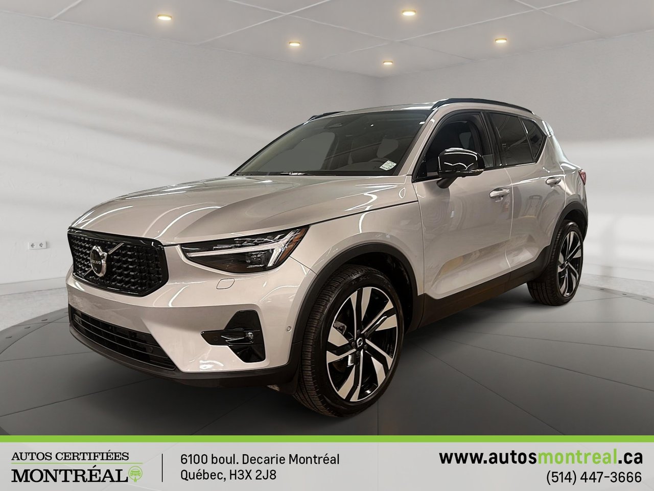 2023 Volvo XC40 B5 Ultimate Dark Theme AWD