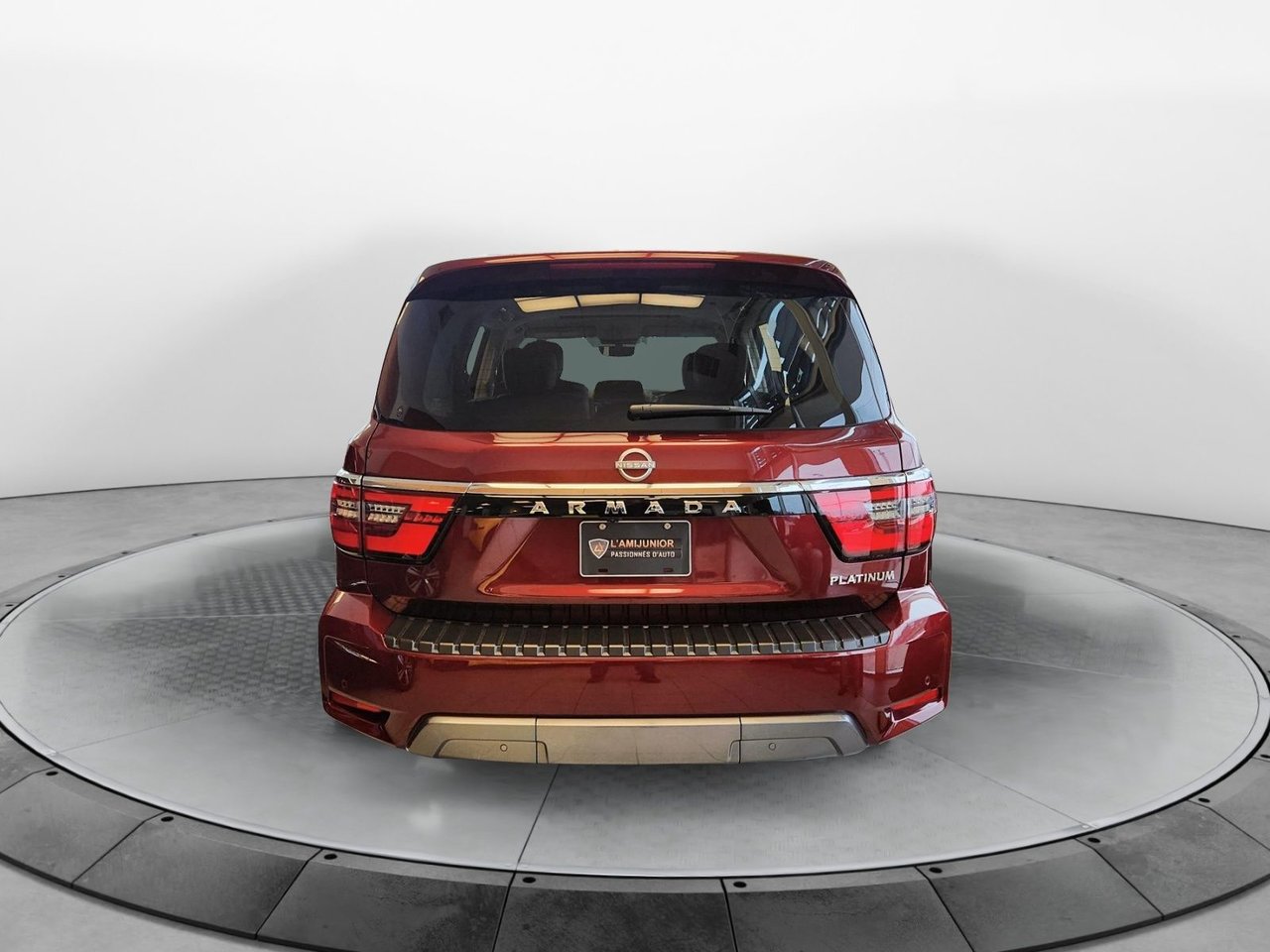 Used 2023 Nissan Armada with 650 km for sale at Otogo