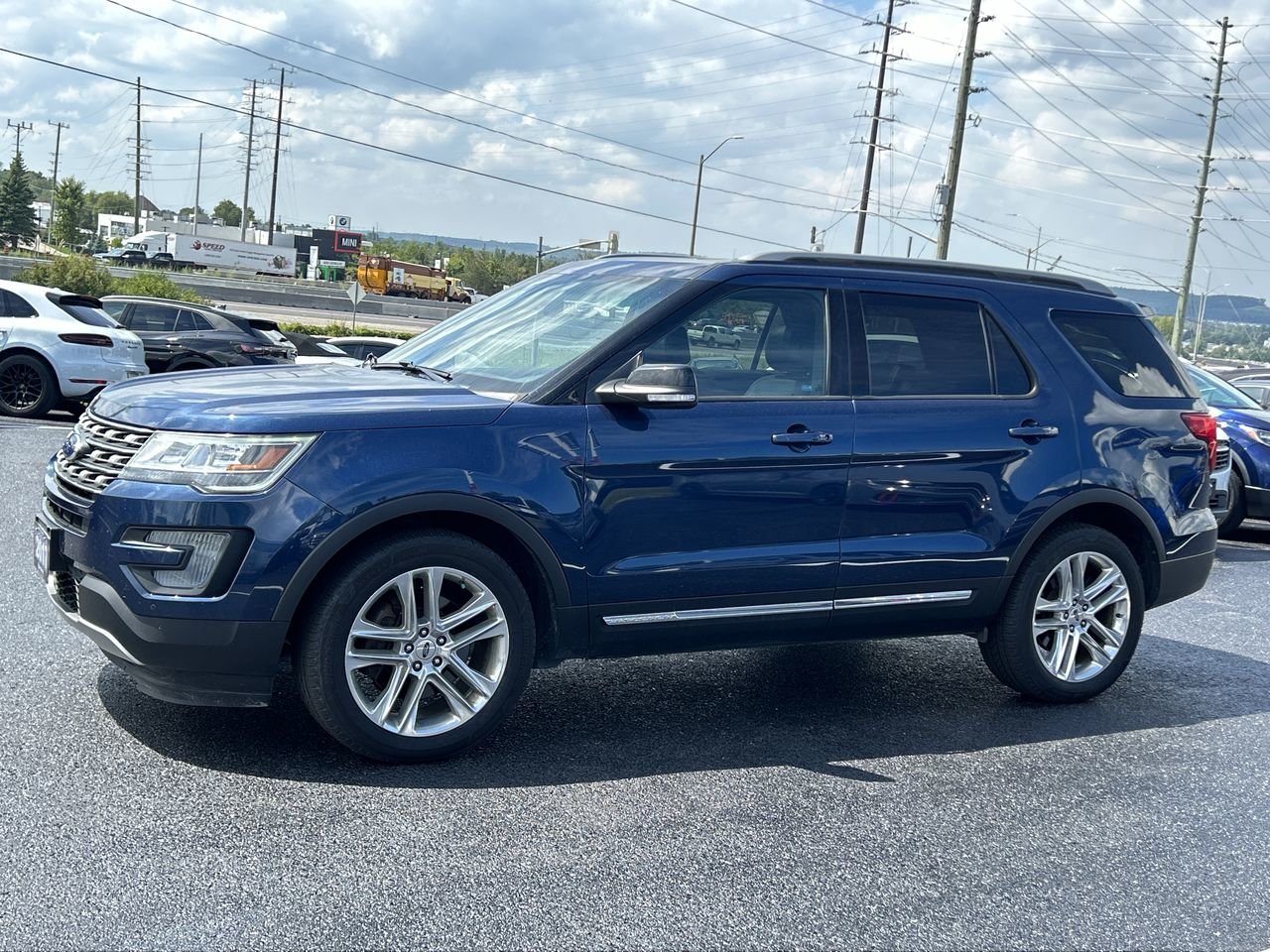 Used 2017 Blue Jeans (MET) Ford XLT image 4