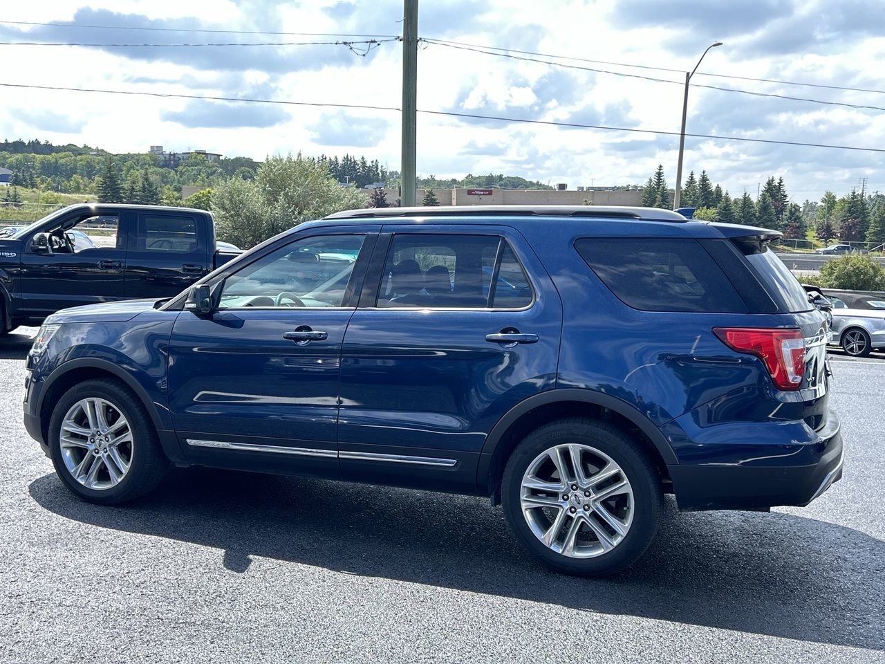 Used 2017 Blue Jeans (MET) Ford XLT image 6