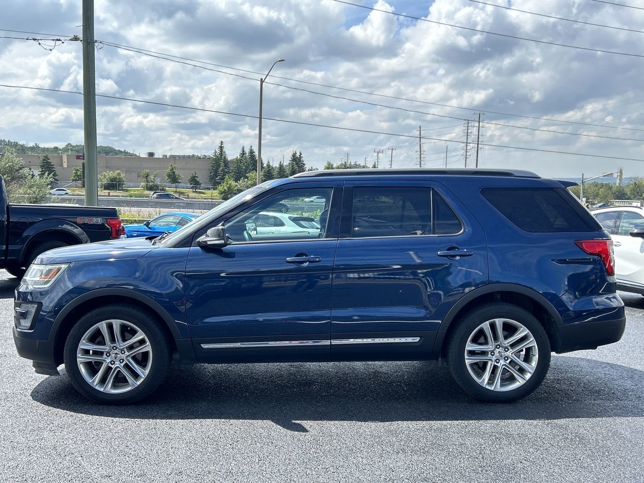 Used 2017 Blue Jeans (MET) Ford XLT image 5