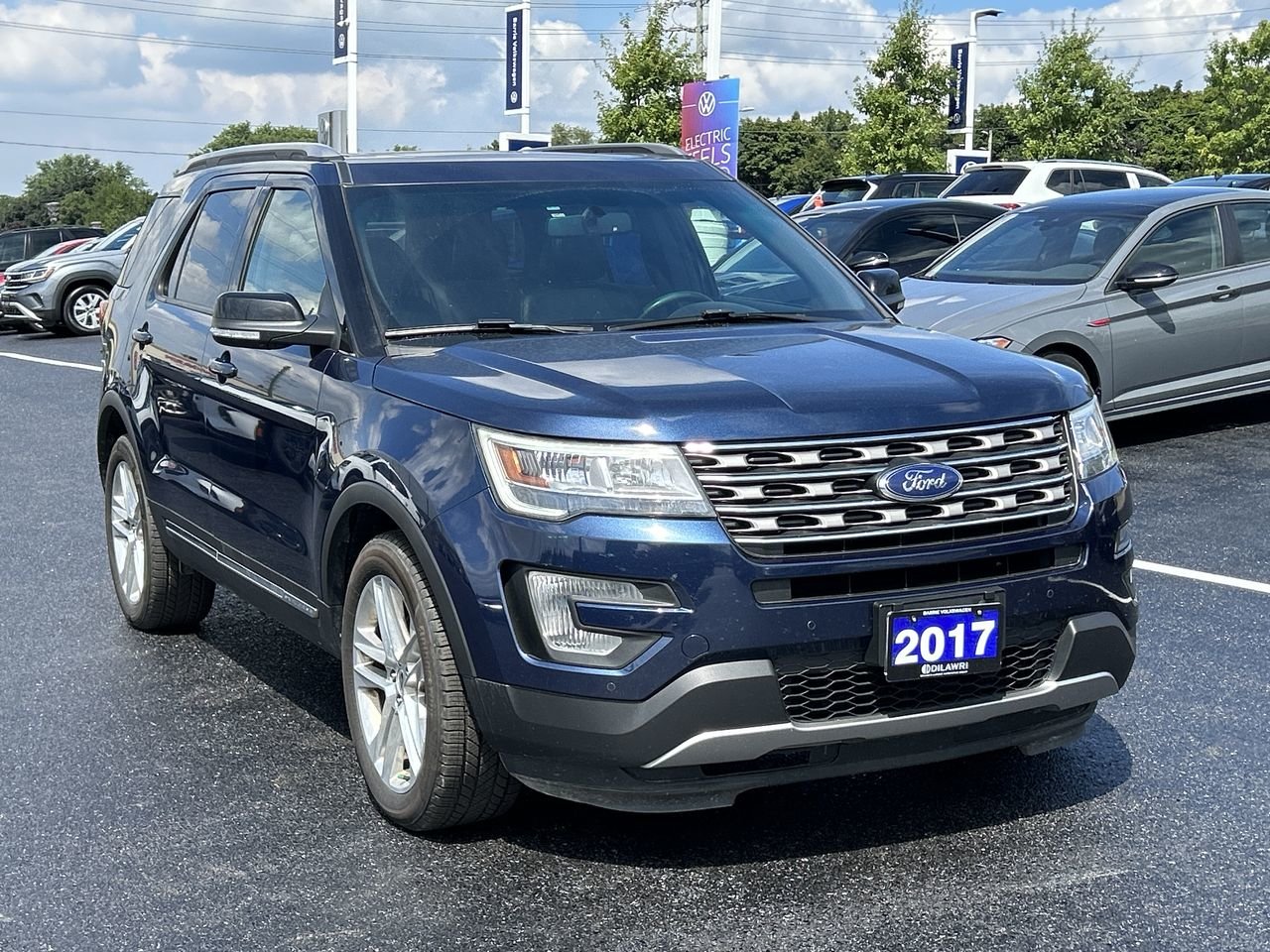 Used 2017 Blue Jeans (MET) Ford XLT image 16