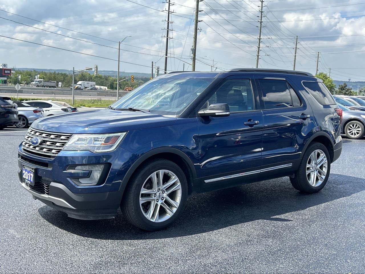 Used 2017 Blue Jeans (MET) Ford XLT image 3