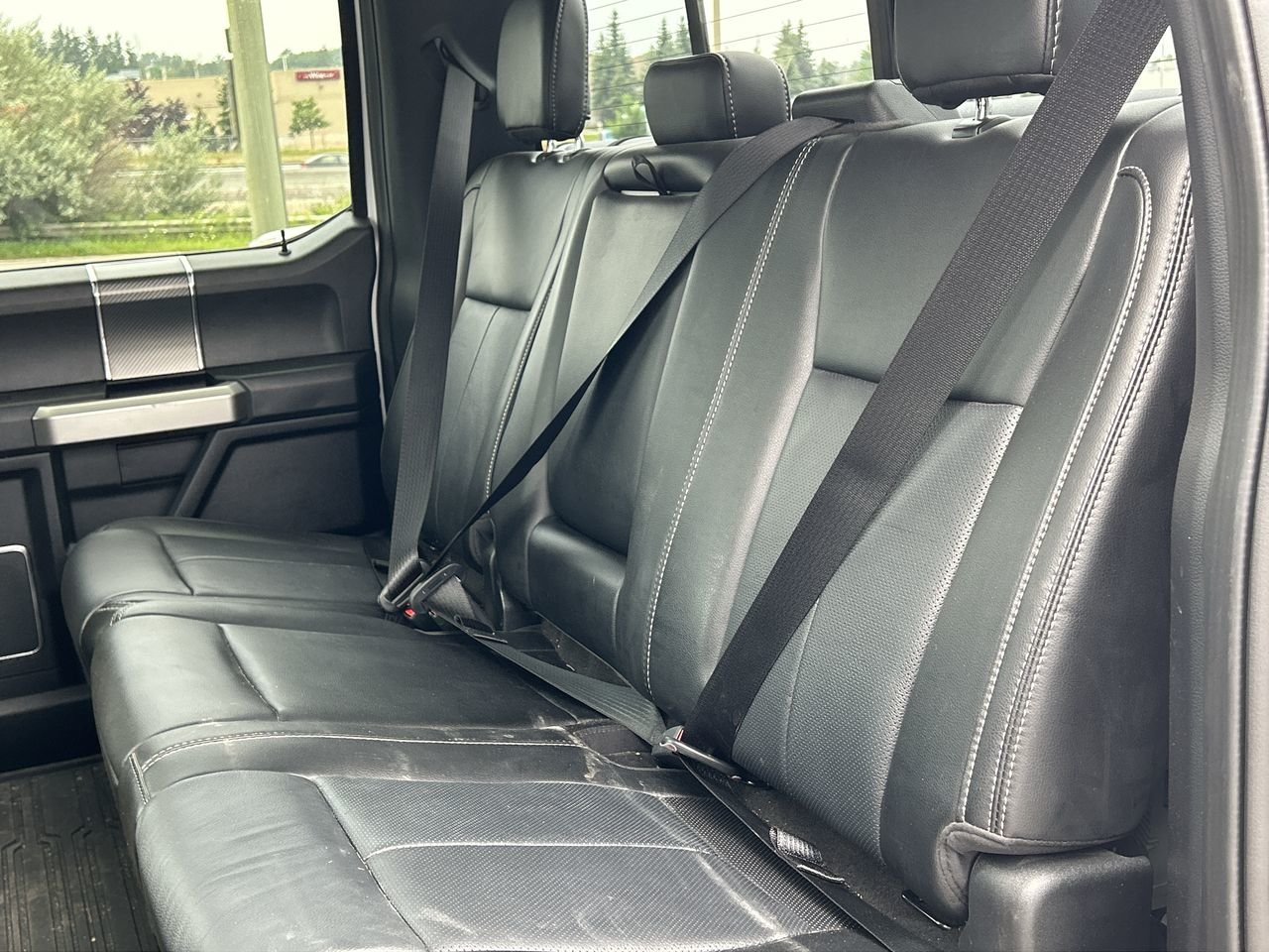 Used 2020 Star White Tri-Coat (MET) Ford Lariat image 31