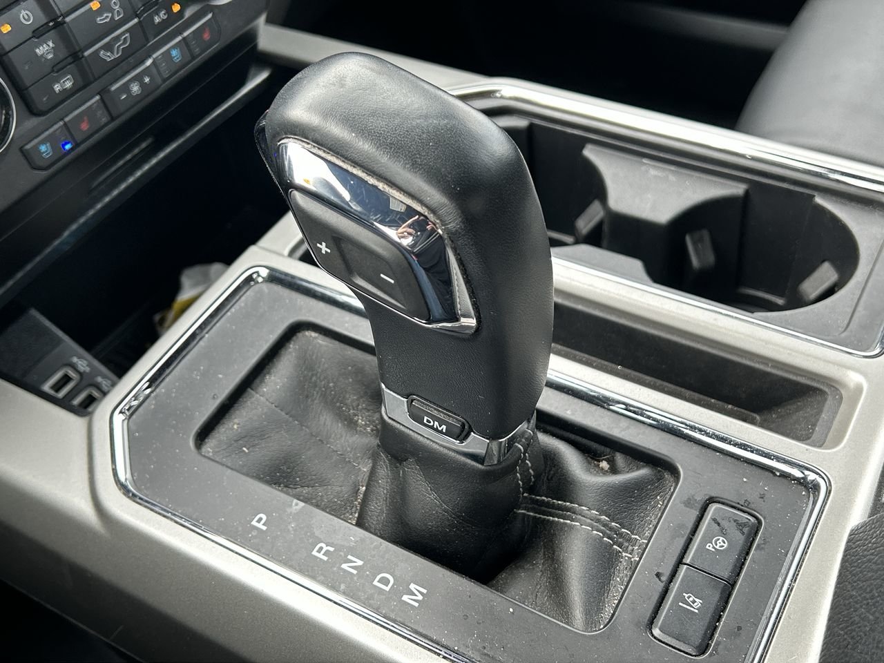 Used 2020 Star White Tri-Coat (MET) Ford Lariat image 28