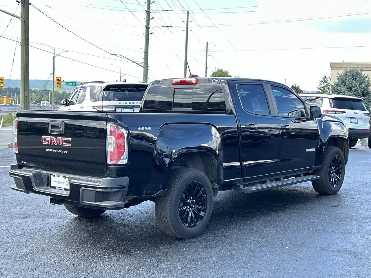 Used 2022 Onyx Black GMC 4WD Elevation image 11