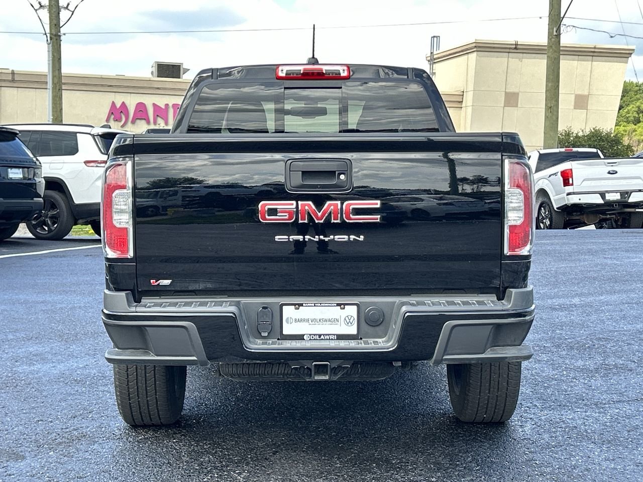 Used 2022 Onyx Black GMC 4WD Elevation image 9