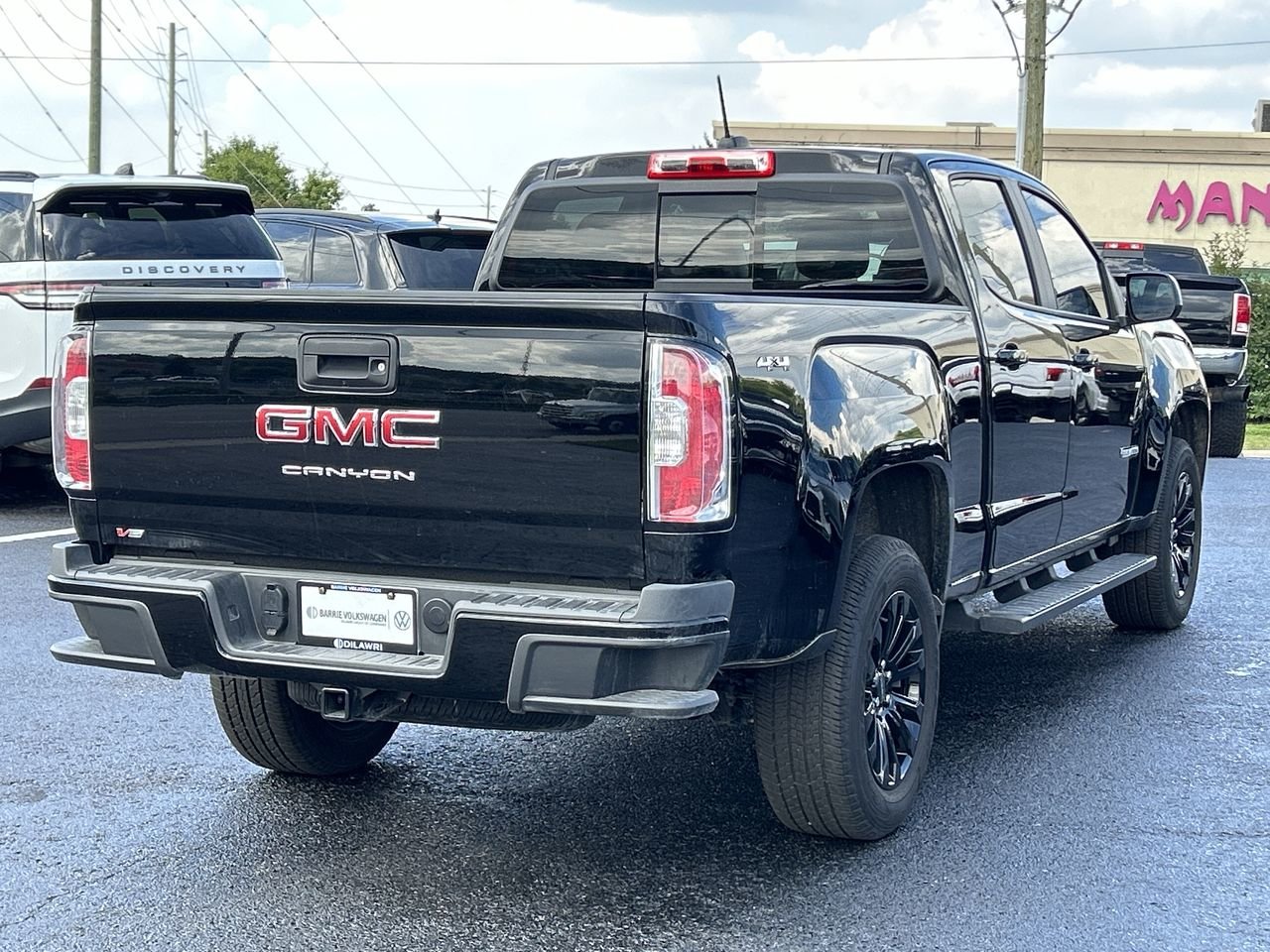 Used 2022 Onyx Black GMC 4WD Elevation image 10