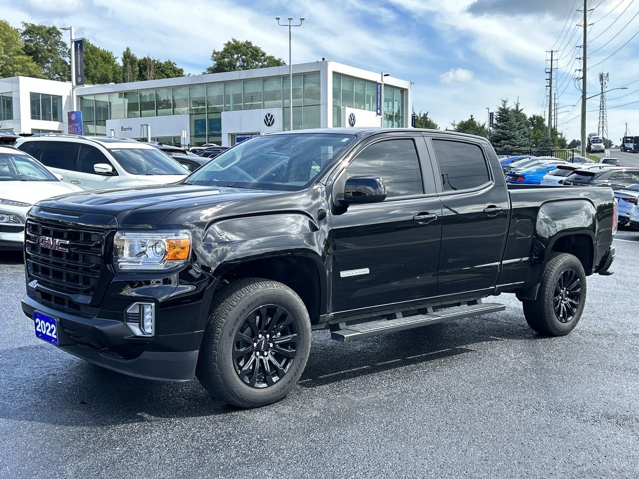 Used 2022 Onyx Black GMC 4WD Elevation image 3