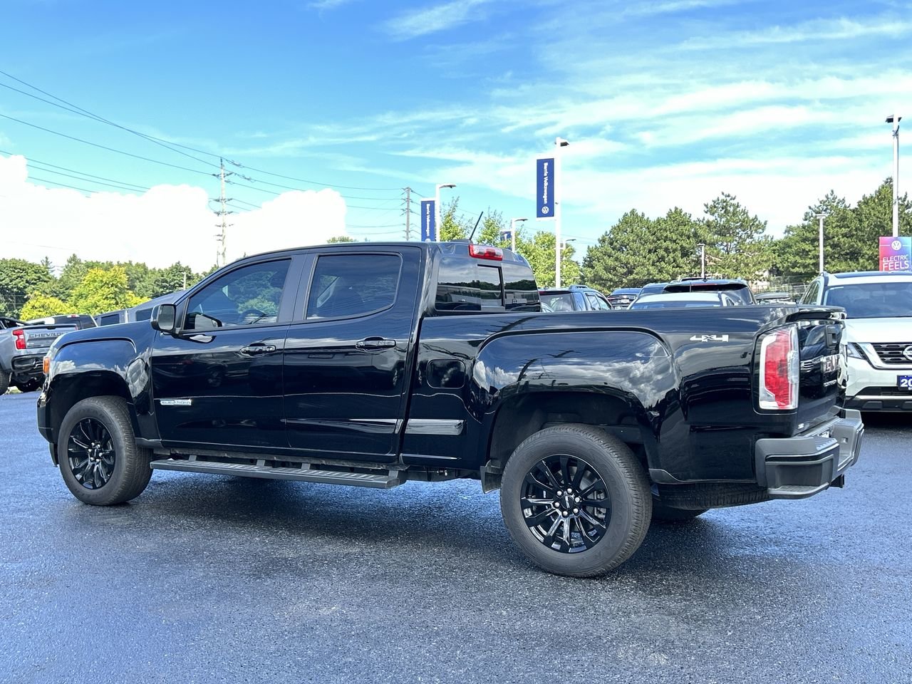 Used 2022 Onyx Black GMC 4WD Elevation image 6