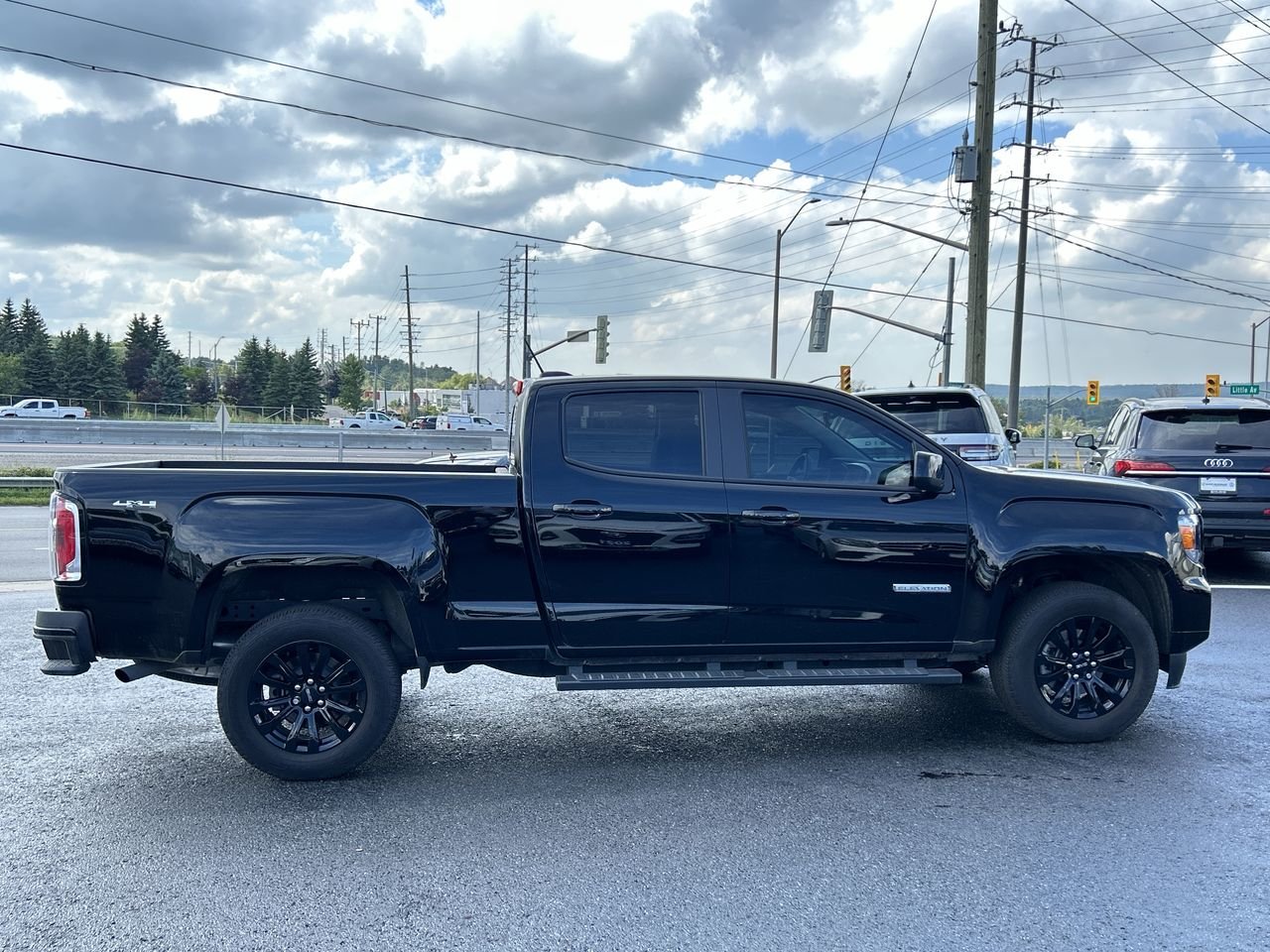Used 2022 Onyx Black GMC 4WD Elevation image 13