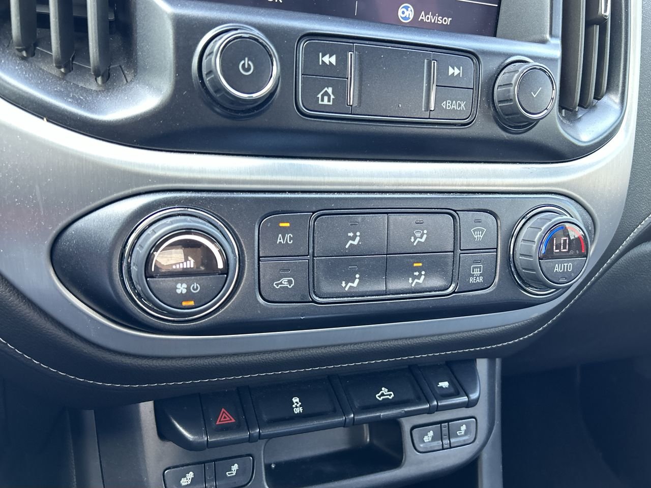 Used 2022 Onyx Black GMC 4WD Elevation image 23