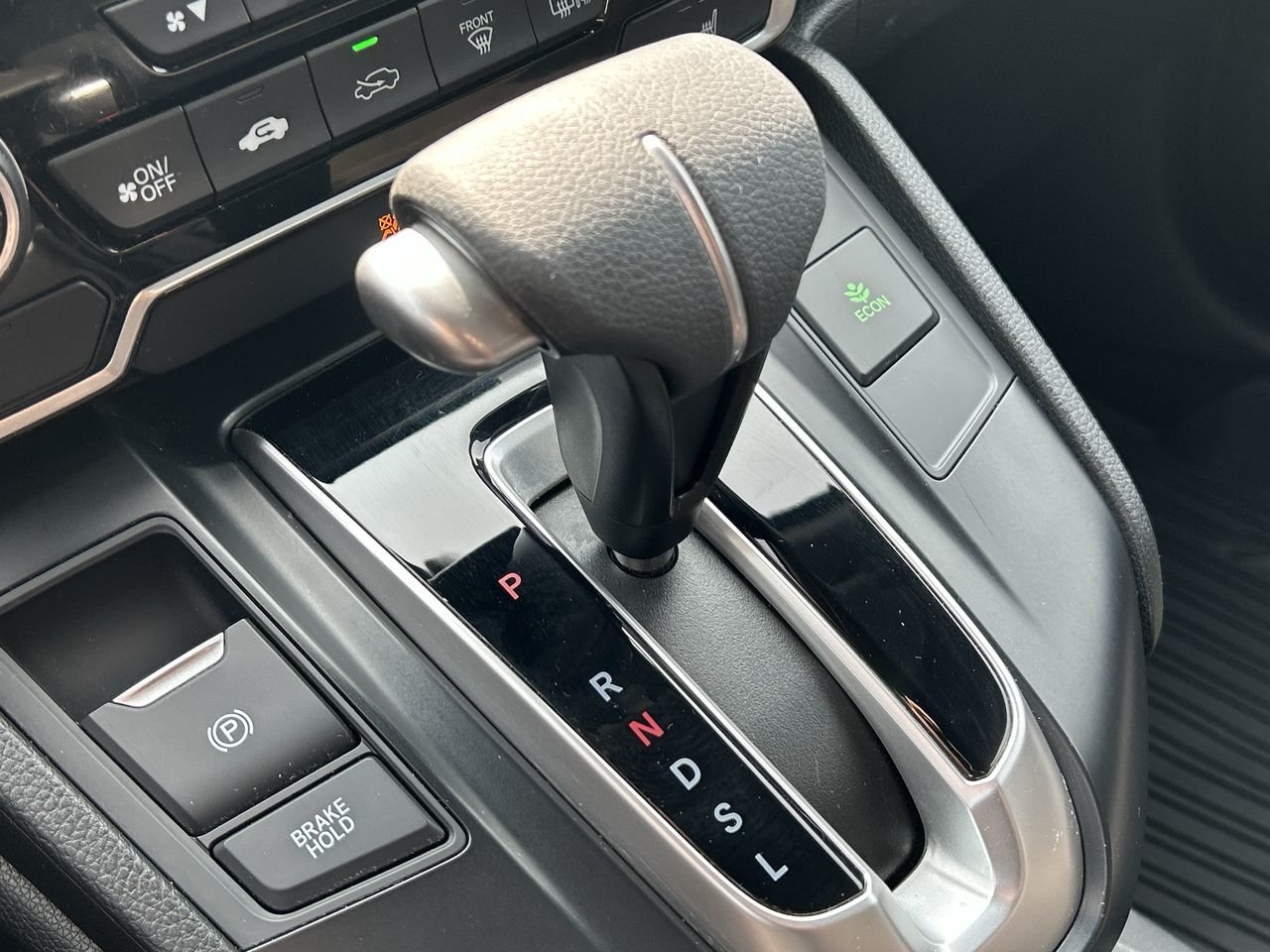 Used 2019 Platinum White Pearl Honda LX image 27