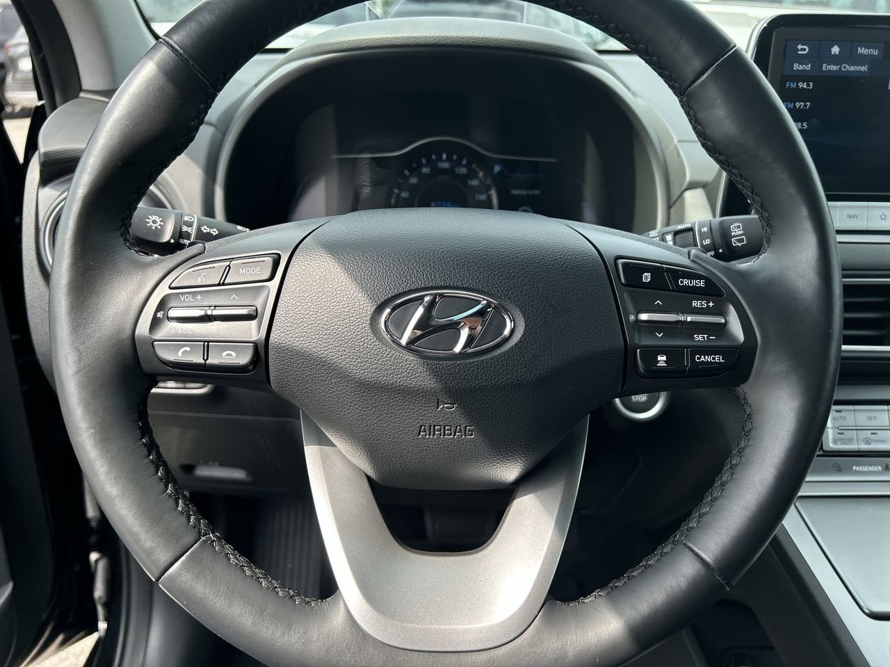 Used 2020 Phantom Black Pearl Hyundai Ultimate image 21