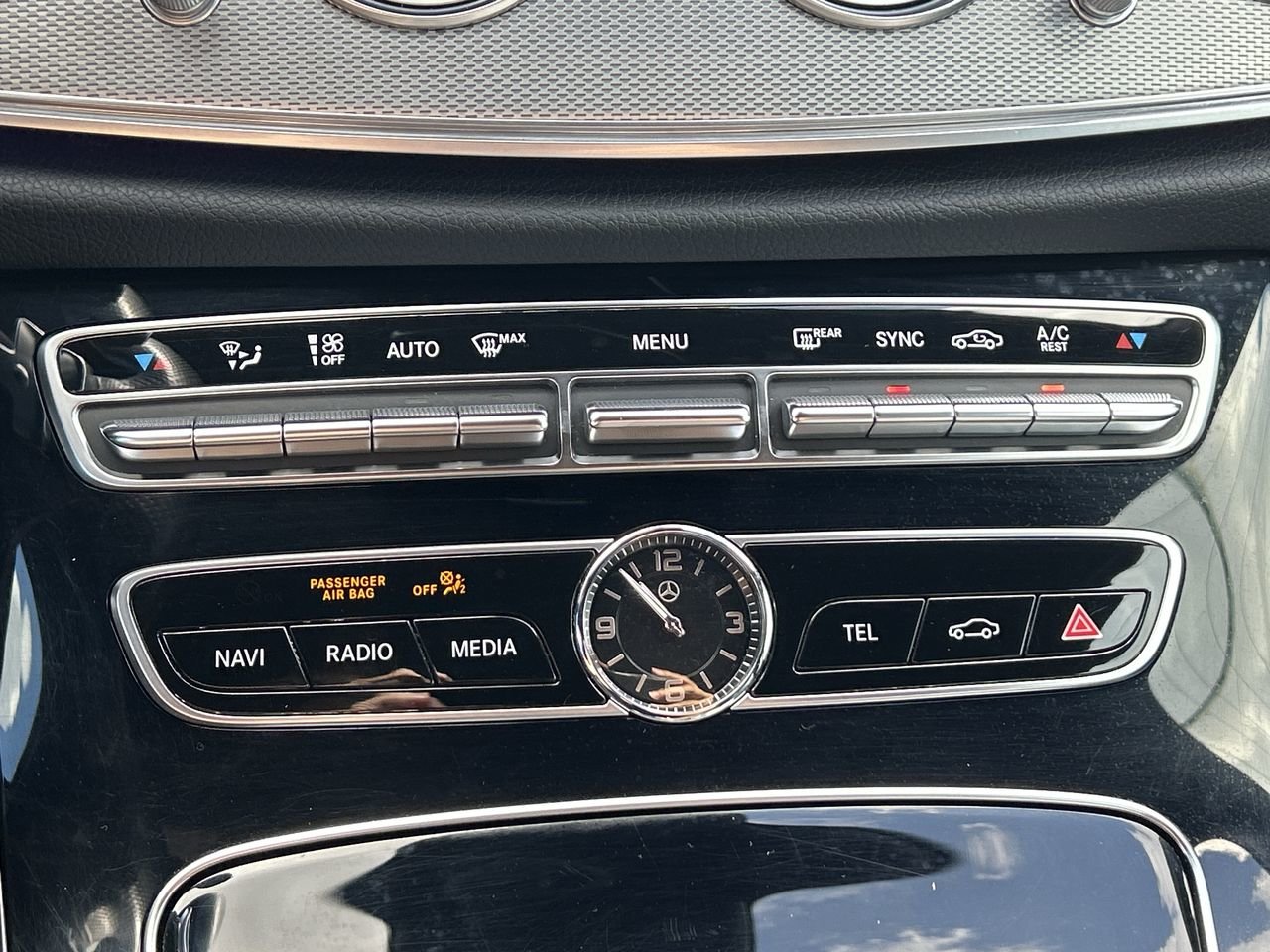 Used 2017 Iridium Silver Met Mercedes-Benz E 400 image 27
