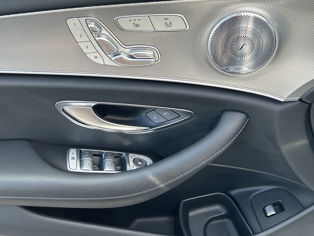 Used 2017 Iridium Silver Met Mercedes-Benz E 400 image 21