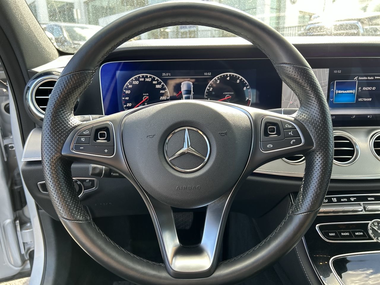 Used 2017 Iridium Silver Met Mercedes-Benz E 400 image 22