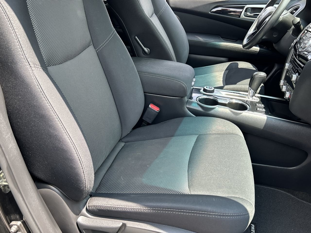 Used 2017 Magnetic Black Met Nissan S image 31