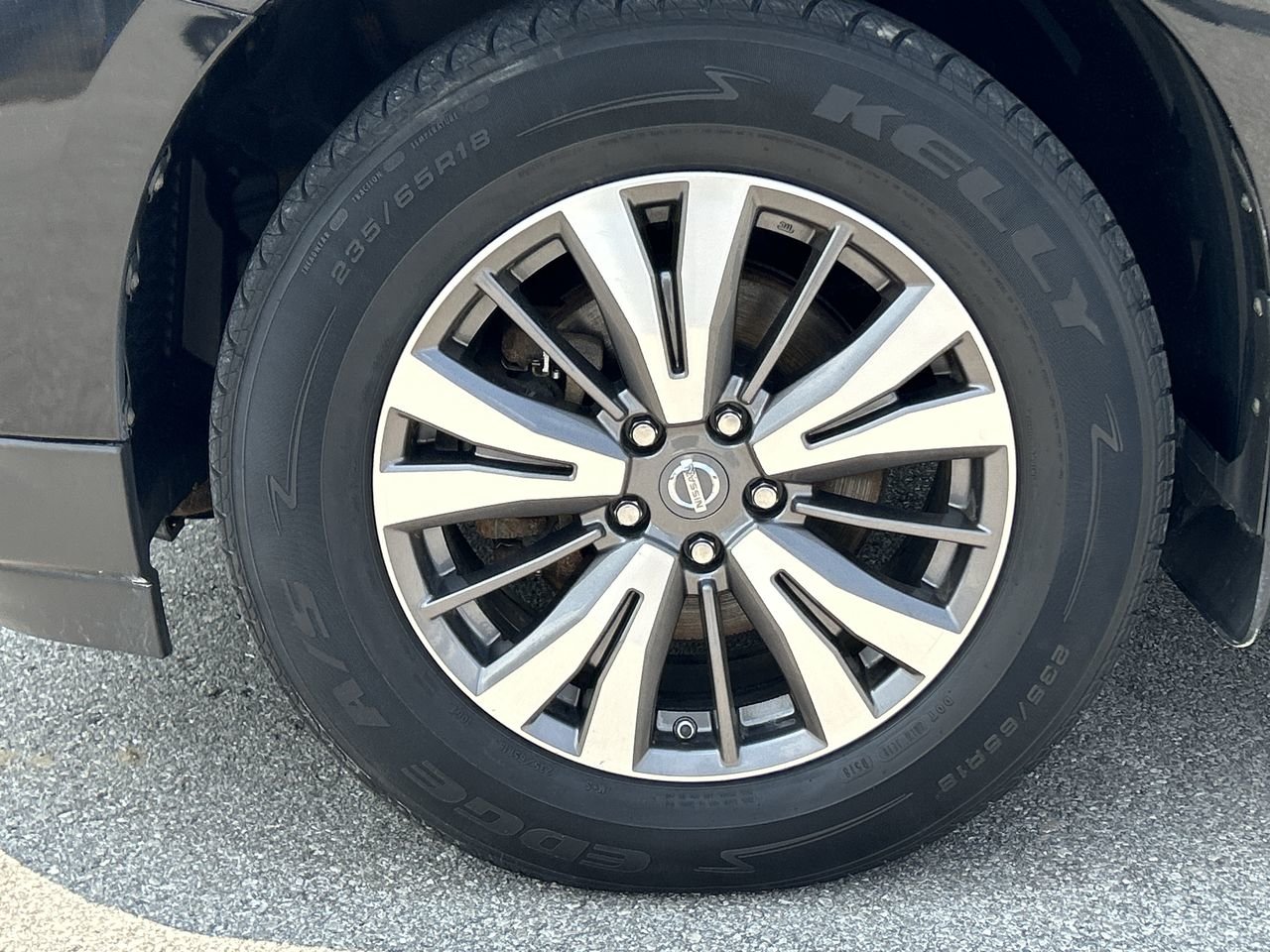 Used 2017 Magnetic Black Met Nissan S image 18
