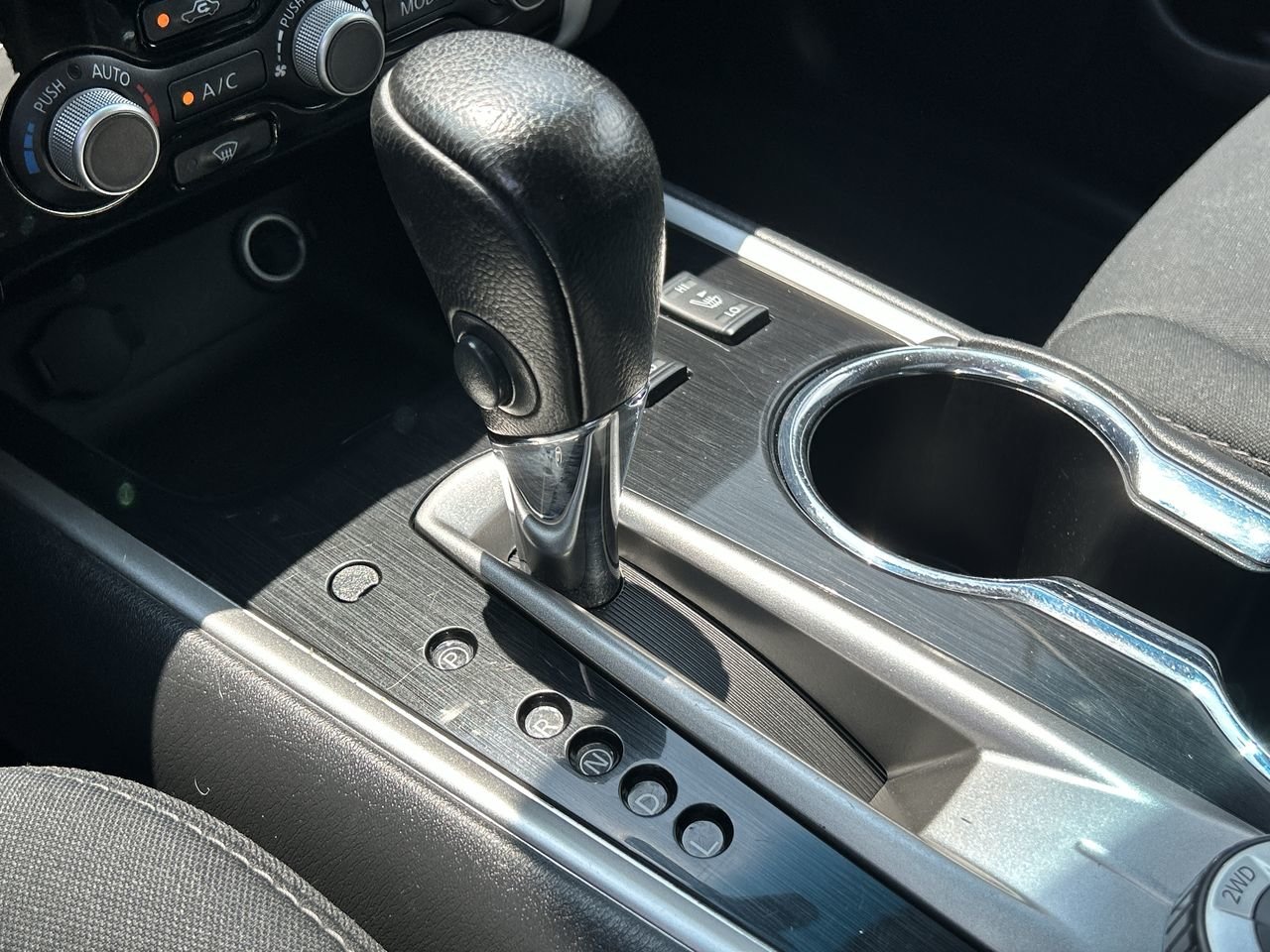 Used 2017 Magnetic Black Met Nissan S image 27