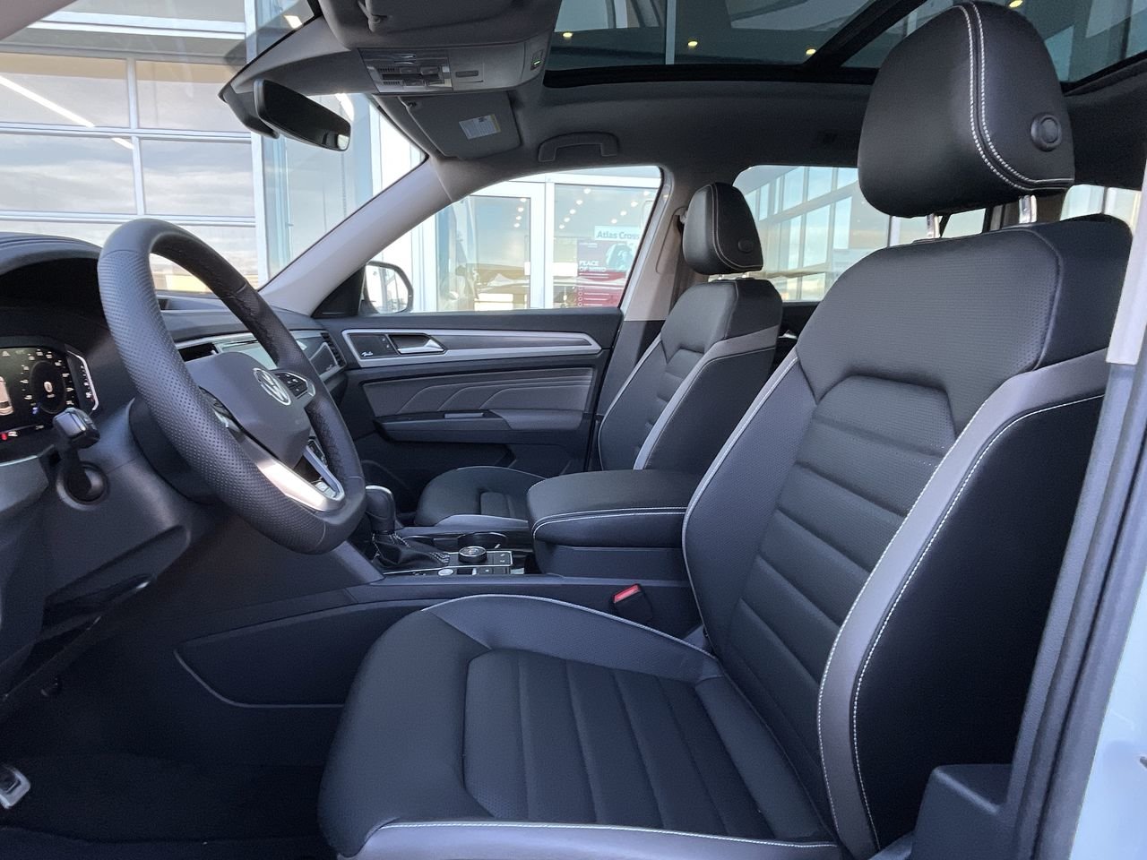 New 2023 Pure White Volkswagen Execline image 21