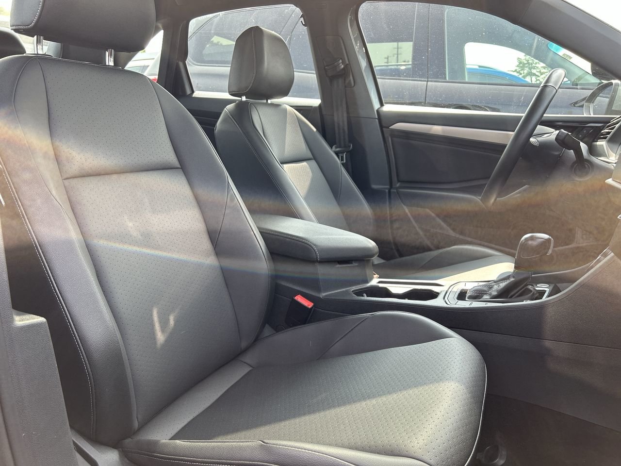 Certified Used 2021 Platinum Grey Met Volkswagen Highline image 33