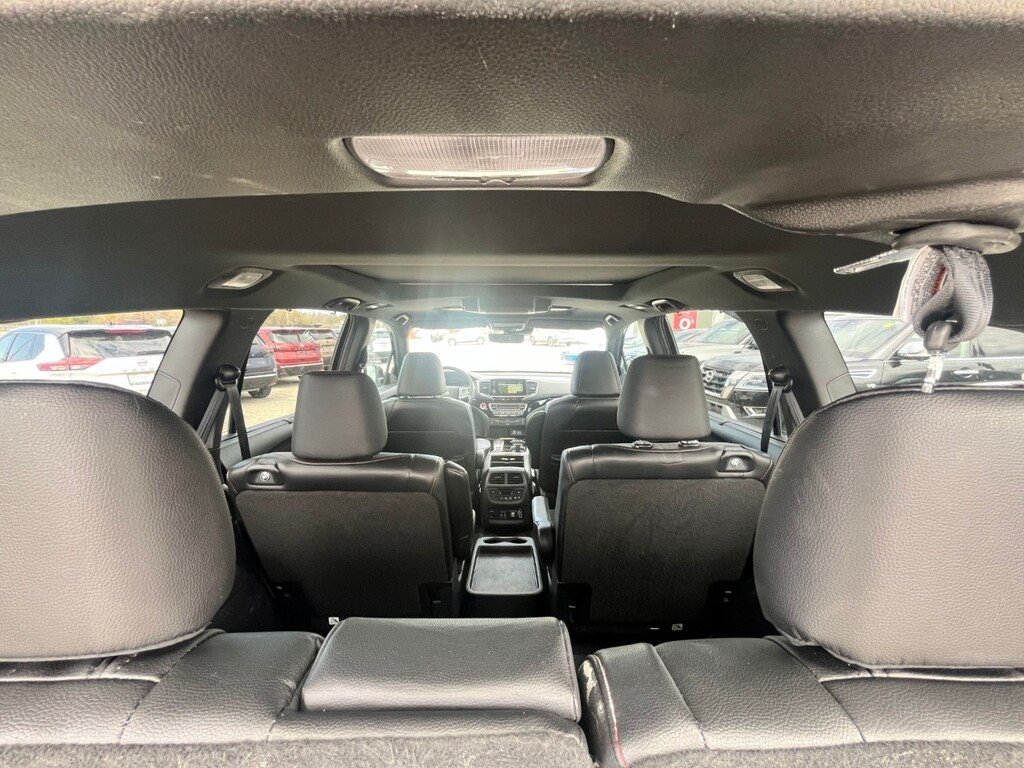 2019 Honda Pilot Black Edition-20