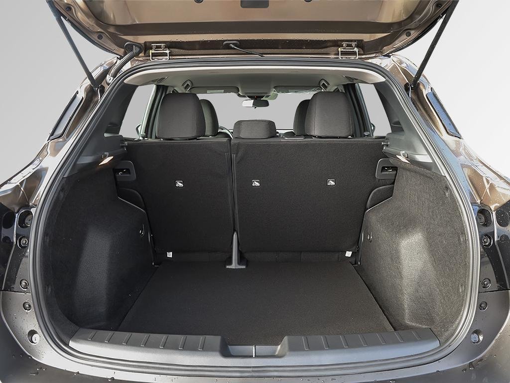 2026 Nissan Kicks S-6