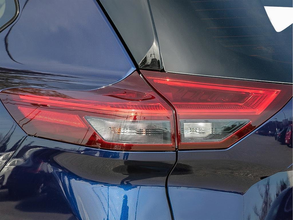 2026 Nissan Rogue Platinum-9