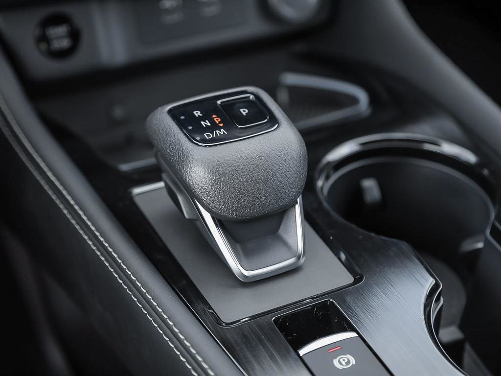 2026 Nissan Rogue Platinum-16