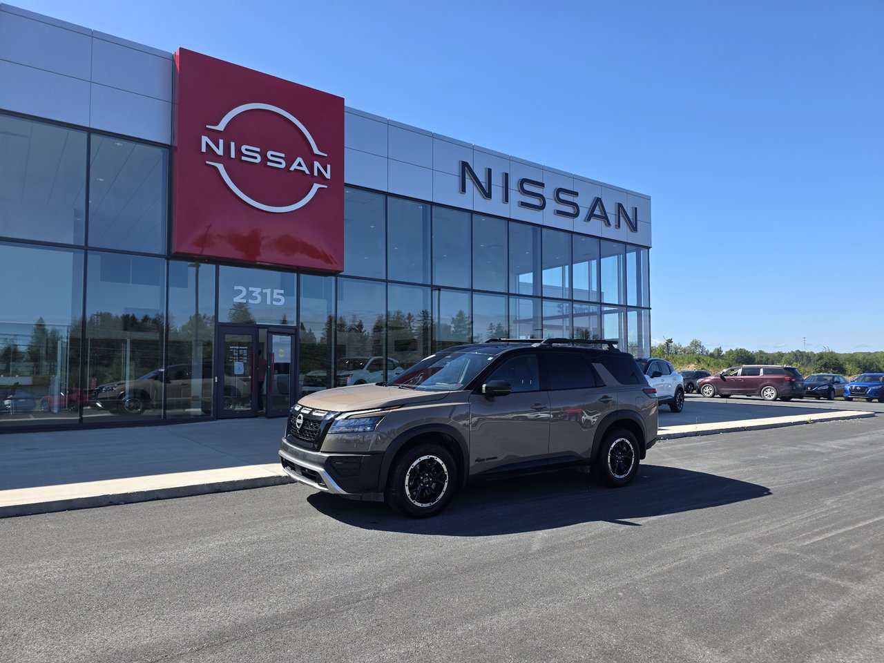 2-Tone-Baja Storm / Super Black Metallic 2023 Nissan Pathfinder SUV / Crossover All-Wheel Drive Automatic