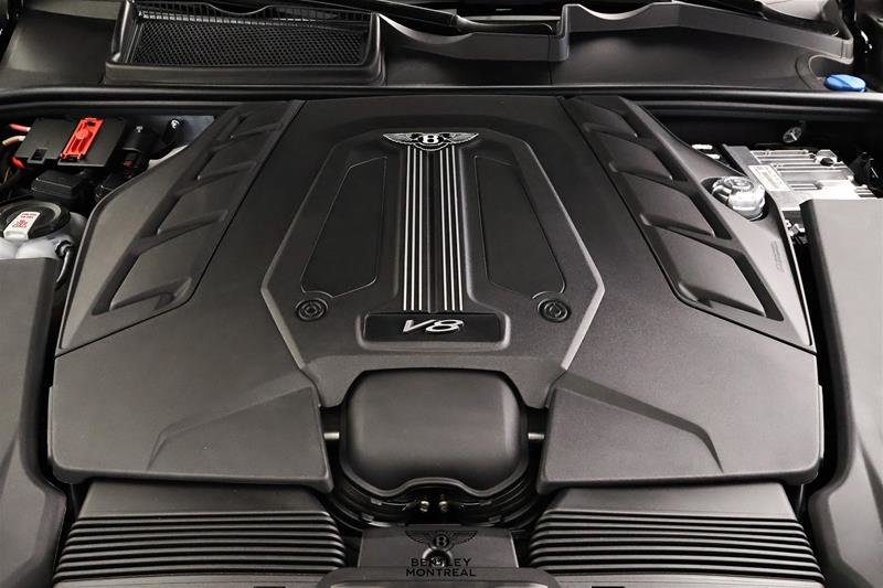 Bentley Bentayga Azure V8 2026-22