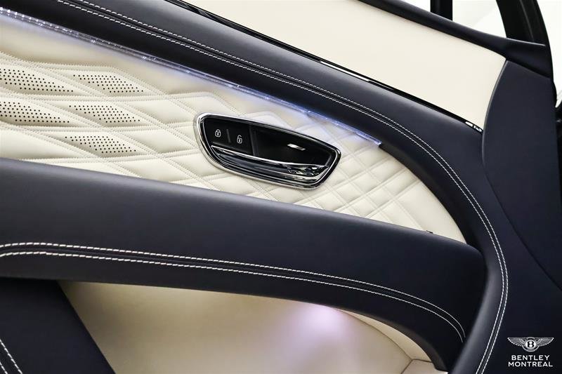 Bentley Bentayga Azure V8 2026-5